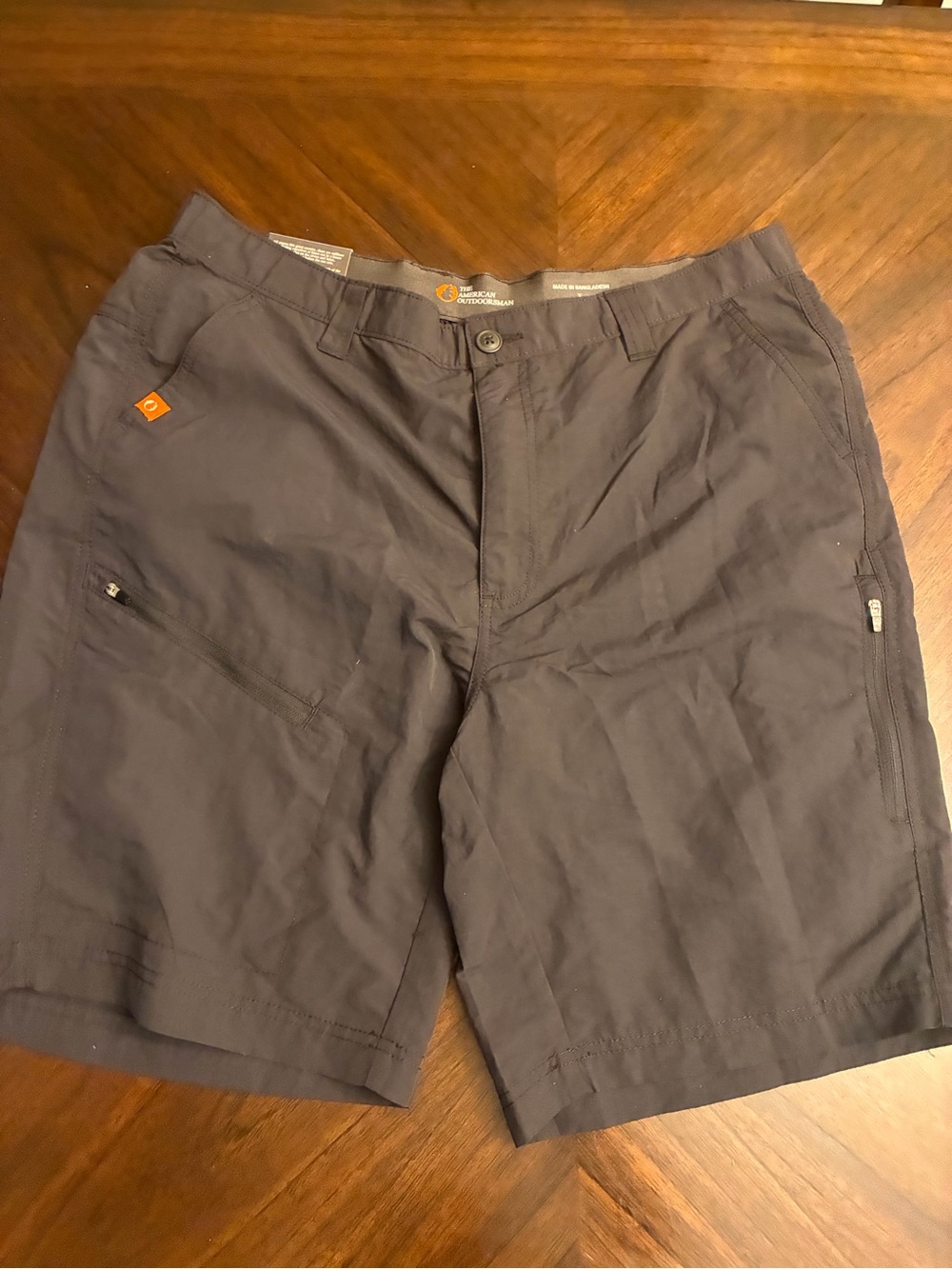 The American Outdoorsman Mens Cargo Shorts Large New